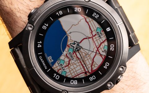 Garmin D2 Delta PX 智能手表飛行員動手操作