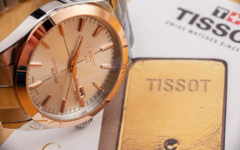 Tissot Gentleman Powermatic Silicium 18k 金表圈應(yīng)該是男士的第一件貴金屬腕表
