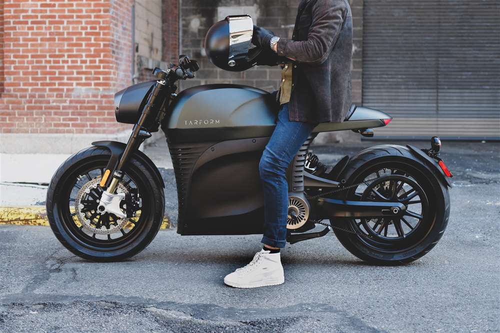 Tarform Luna，Cafe Racer