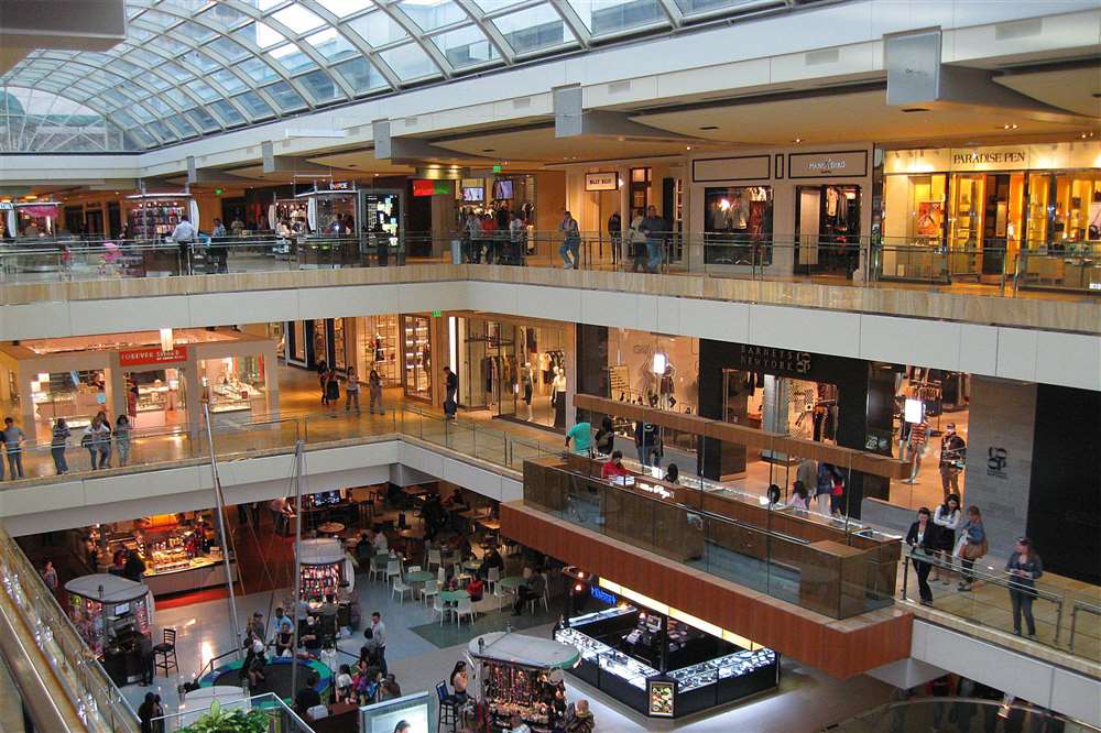 在休斯頓的 Galleria 購物中心內(nèi)