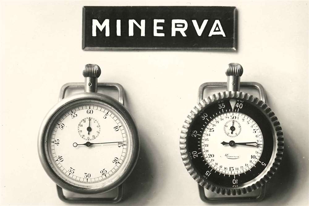 一款復(fù)古的 Minerva 計時碼表，啟發(fā)了全新的萬寶龍 1858 Minerva Red Arrow Monopusher Chronograph。