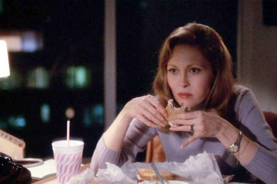 Faye Dunaway 在“網(wǎng)絡(luò)”的場景中