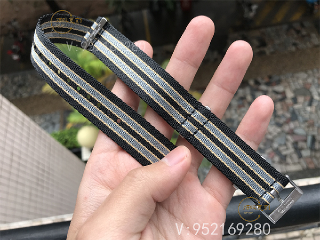 SBF廠(chǎng)復(fù)刻歐米茄海馬無(wú)暇赴死007鈦?zhàn)龉ぴ趺礃?VS廠(chǎng)無(wú)暇赴死V3版一眼假嗎