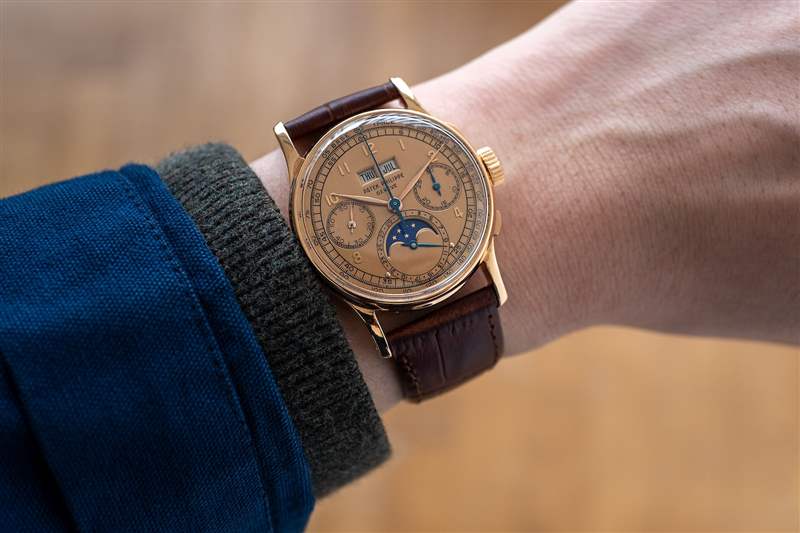 Patek 1518 pink on pink 在 2021 年以創(chuàng)紀(jì)錄的價(jià)格售出。