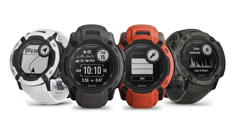 無論是在城市或是在叢林之中， Garmin Instinct 外型設(shè)計(jì)極其亮眼，穿搭上無需費(fèi)力就能展露自我特色，日常功能與精致外型兼具于一身，戴上就能陪你隨心所欲穿梭世界各地。 （Garmin）
