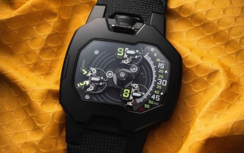 URWERK UR-120系列改換黑色造型詮釋創意衛星轉頭顯時技術