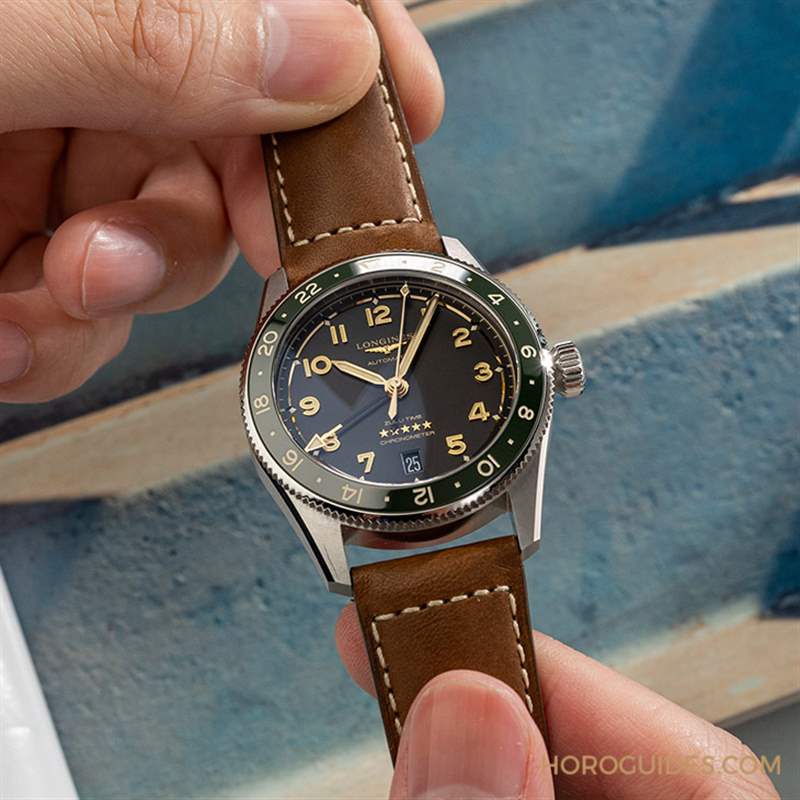 LONGINES - 為此地與彼時，都鍍上Golden Hour：浪琴表Spirit Zulu Time，新增18K黃金細節(jié)